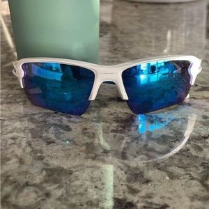 Brand new Oakley women’s sunglasses